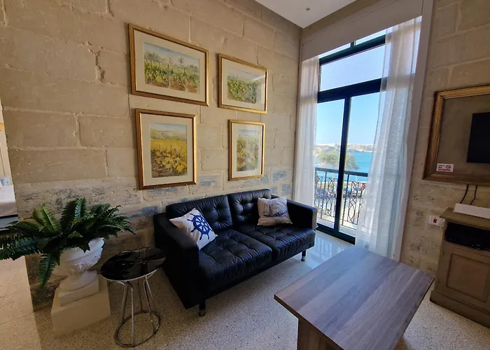 Grand Harbour View Lejlighed