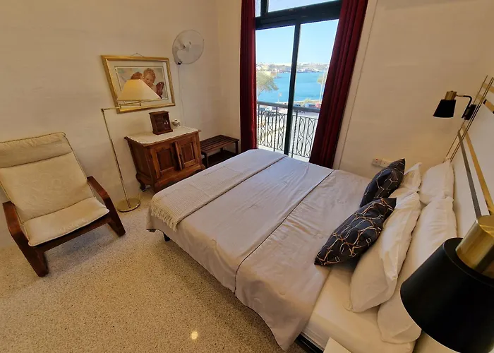 Grand Harbour View Lejlighed