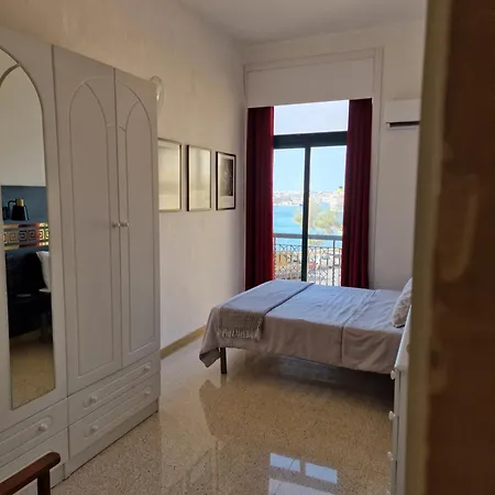 Grand Harbour View شقة فاليتا